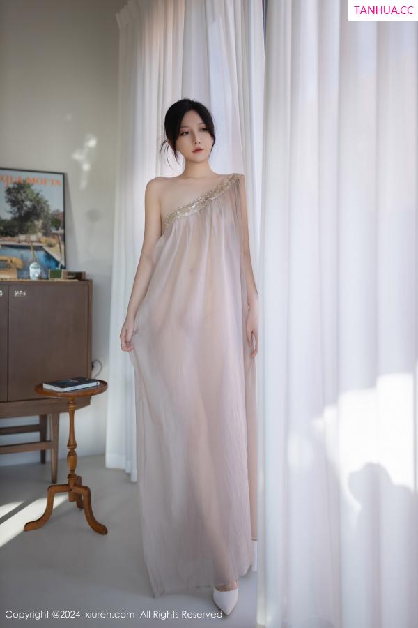 鱼子酱fish  [XiuRen]高清写真图 2024.11.22 No.9492 鱼子酱Fish 美腿性感第62张图片